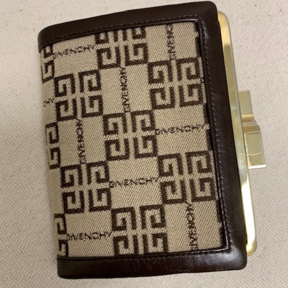 Vintage Givenchy 4g monogram jacquard design brown wallet with coin purse - Picture 9 of 15